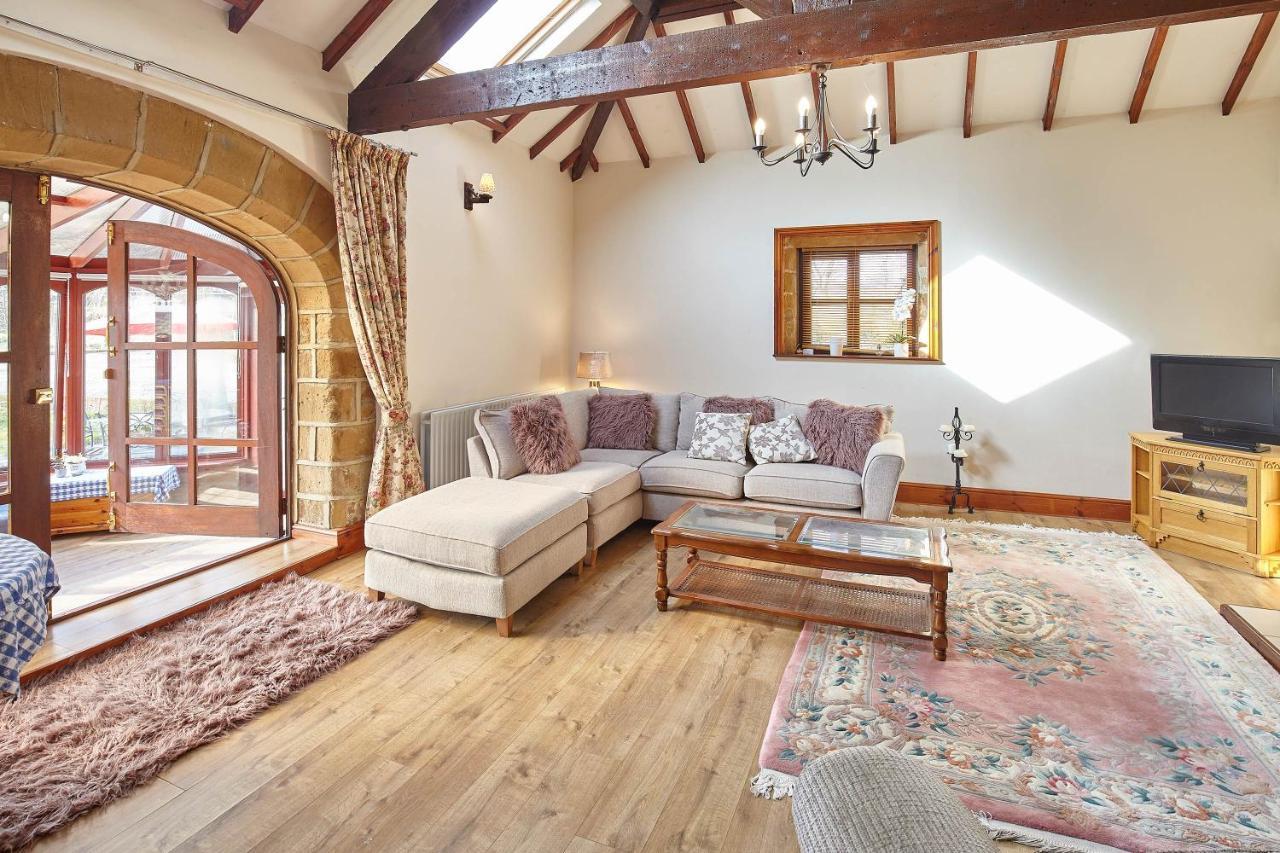 Host & Stay - The Arches Cottage Brotton 外观 照片